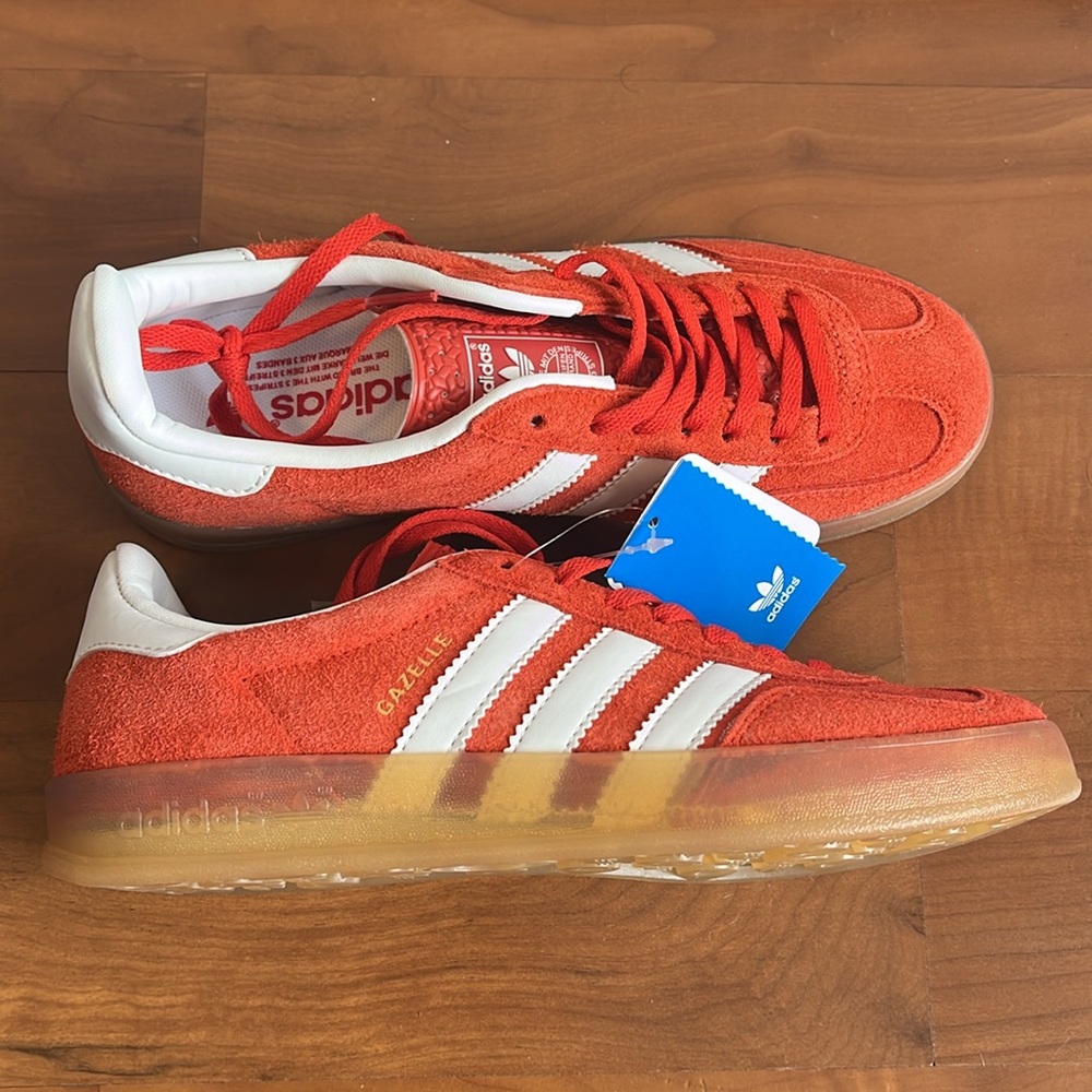 Adidas Red & White Gazelle, Women’s 6.5 (37)